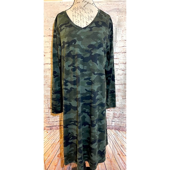 LuLa Roe Long sleeve camo dress with pockets. Never worn. - Picture 1 of 2